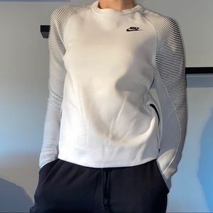 Nike crewneck
